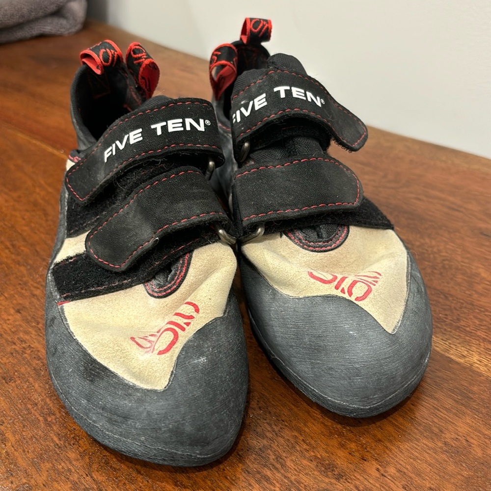 5.10 climbing shoes